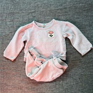 Adorable dip brand toddler girl sweatsuit, 2T